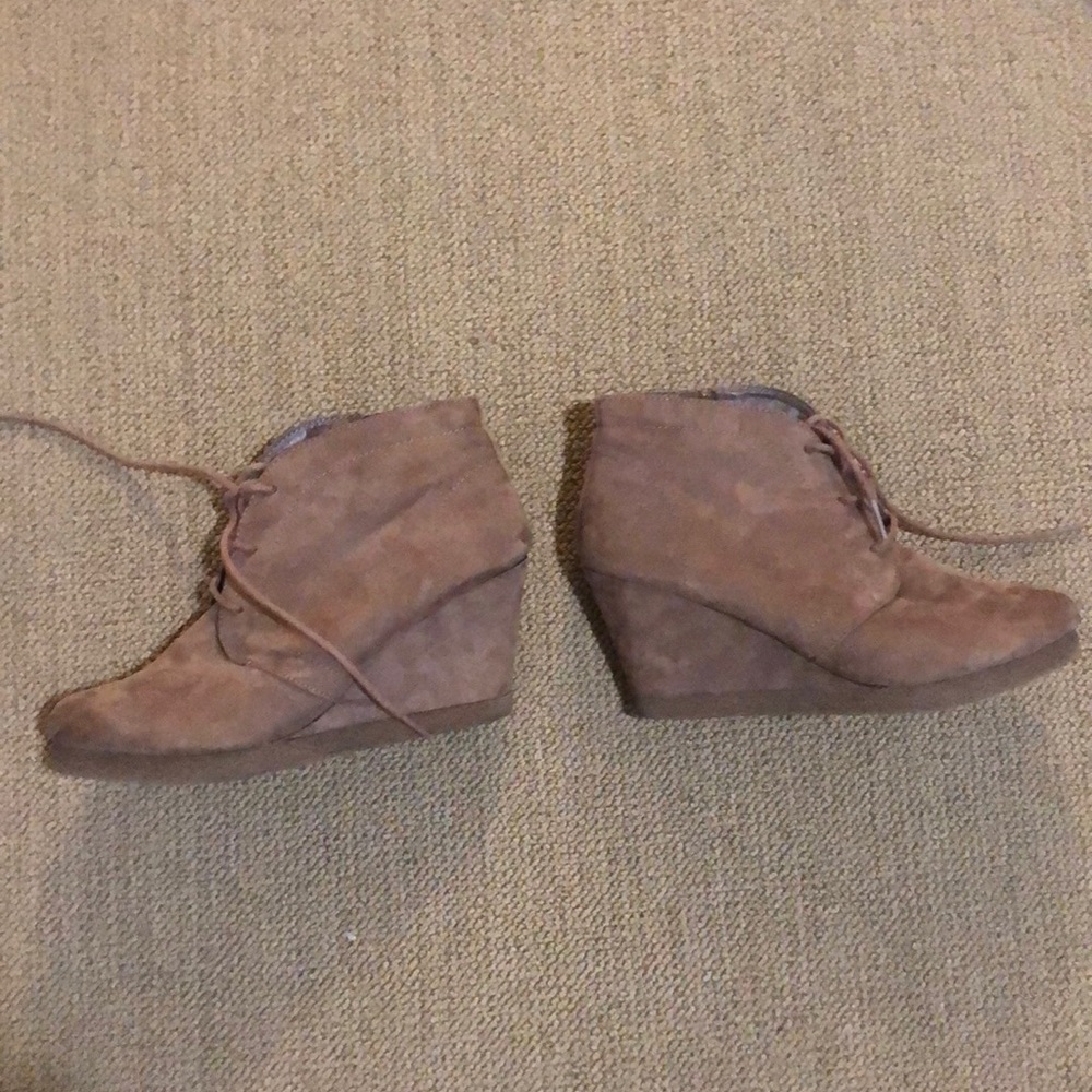grey zip up boots soo cute 7 1/2